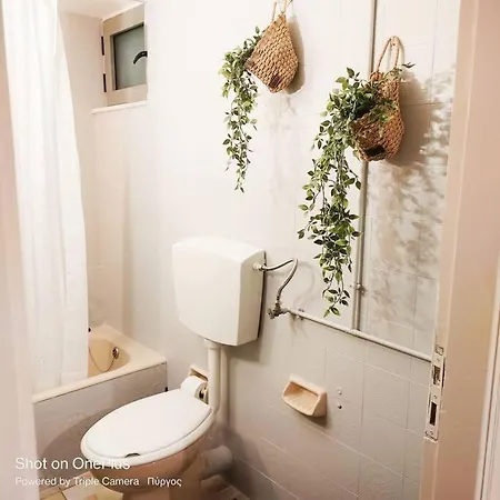 New Modern Flat Pyrgos Centre Olympia * Пиргос
