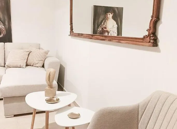 New Modern Flat Pyrgos Centre Olympia アパート