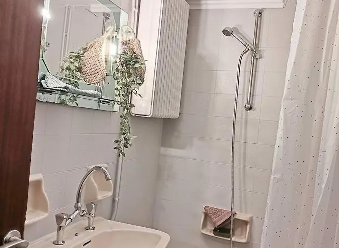 New Modern Flat Pyrgos Centre Olympia アパート Pírgos