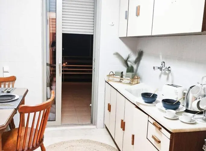 New Modern Flat Pyrgos Centre Olympia アパート Pírgos